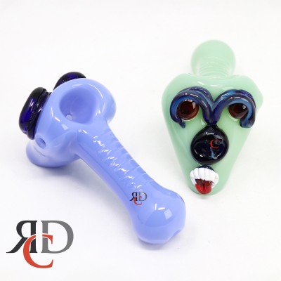 GLASS PIPE MILKY TUBE W/ ANIMAL FACE GP970 1CT